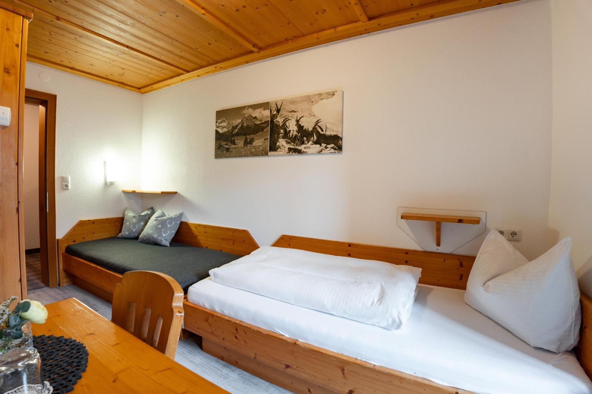Hotel Garni Madrisa Brand  Exterior photo